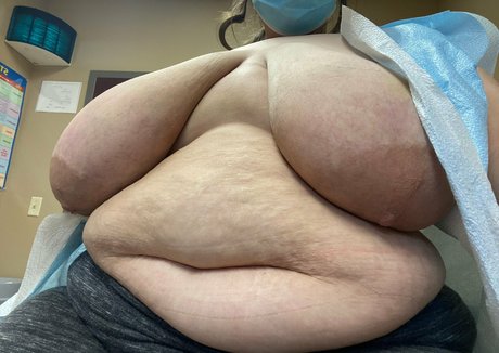 bigtittybi1 nude leaked onlyfans