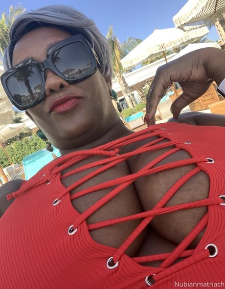 madam___caramel onlyfans naked pics
