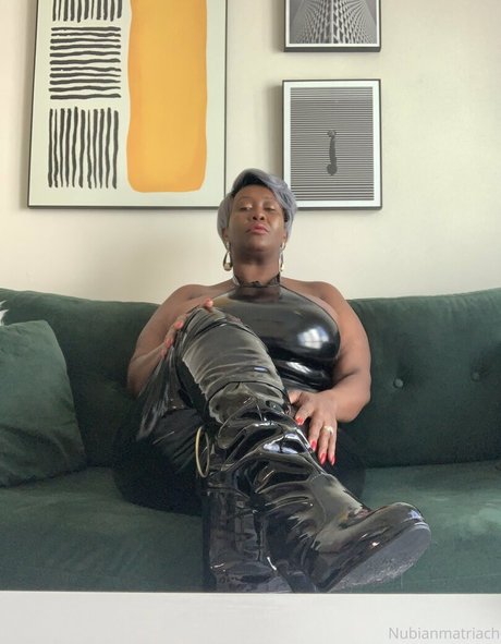 madam___caramel porn onlyfans