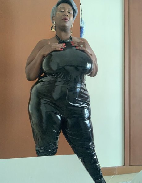 madam___caramel new onlyfans leaks