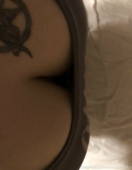 misspamelot onlyfans public photos