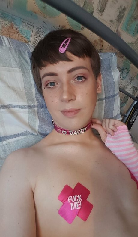 pretty onlyfans top photo