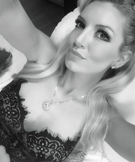 cute redhead onlyfans art naked shot