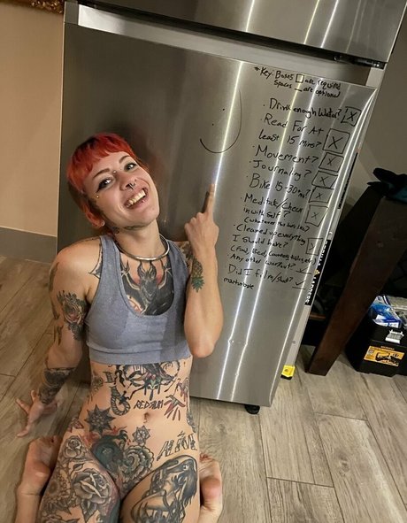 brunette onlyfans beautiful nude frame