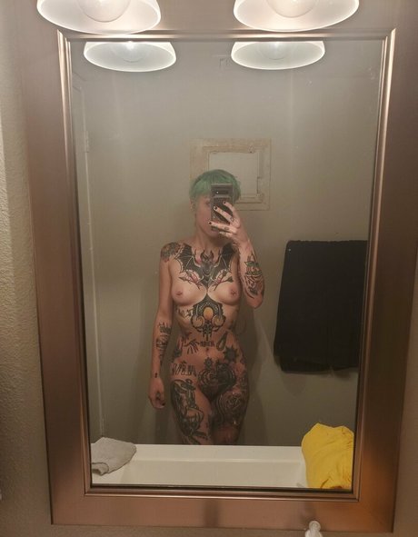 plug onlyfans hot naked self-portrait