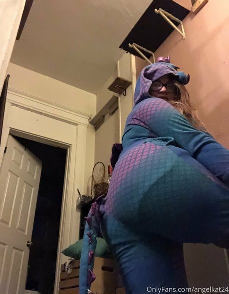 angelkat24 onlyfans topless