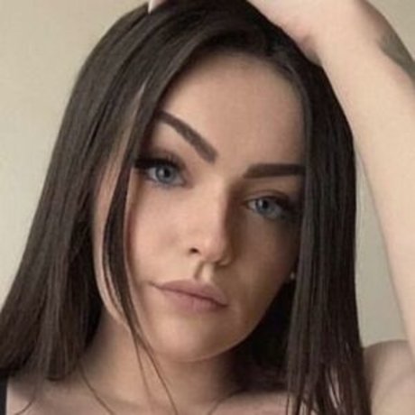 Lorina onlyfans lesk