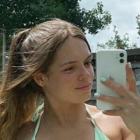 Lauren Lindsay onlyfans content type