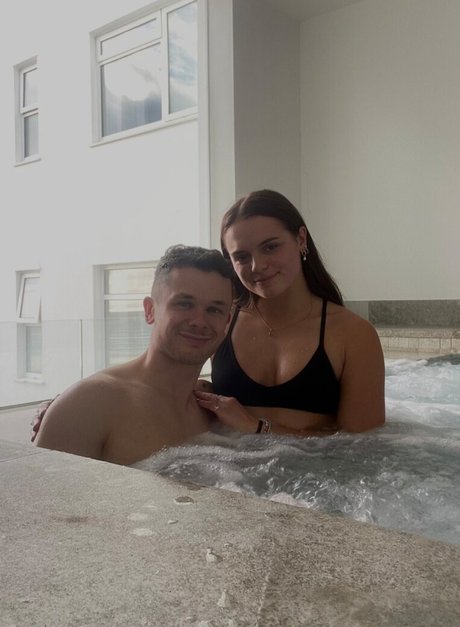 Lauren Lindsay ass onlyfans