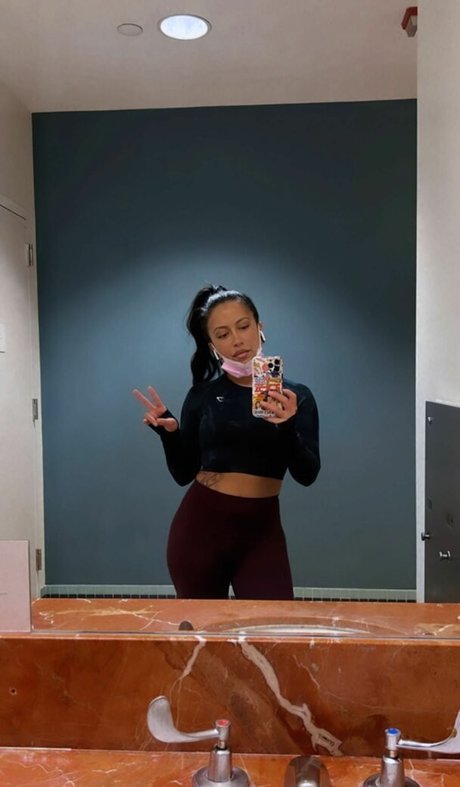 meghanelle onlyfans creator