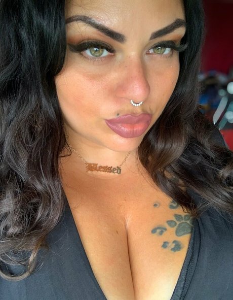 latinamarina onlyfans striptease