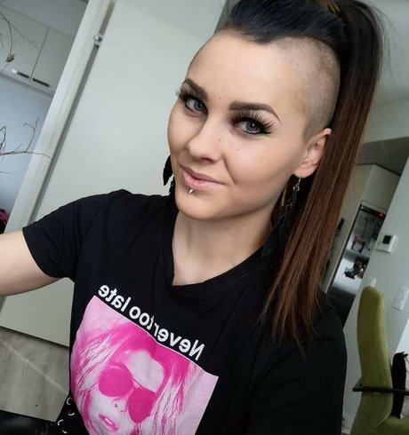 VMissyB only fans pic