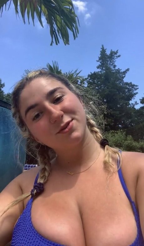 Jolie B onlyfans content type