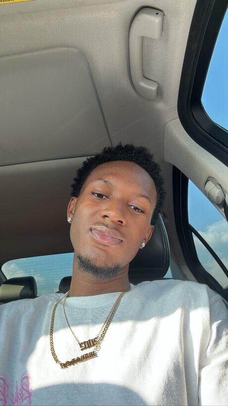 Mr Make U Moan leak only fans