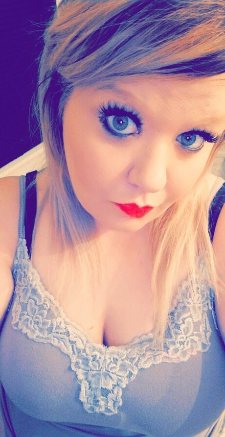 Elysabeth onlyfans model