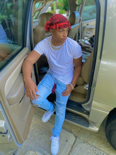 Wrd2Quelle onlyfans model photo