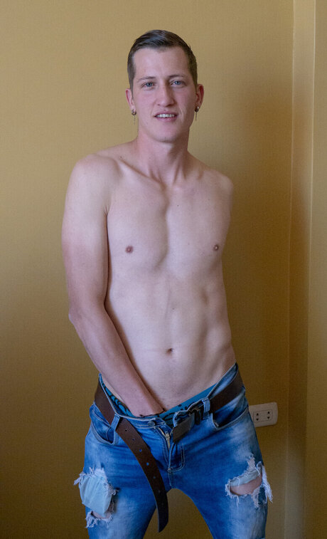 Edward Chain onlyfans leaks