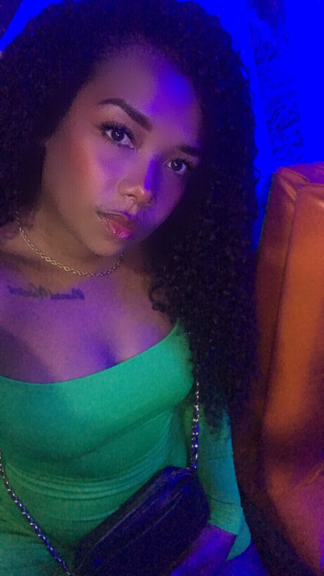 Diosa de evano only fans pic