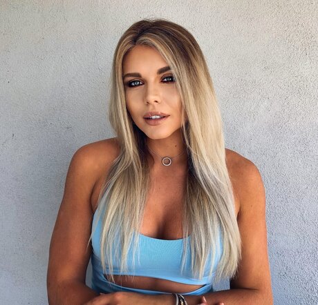 KinzSky onlyfans photos