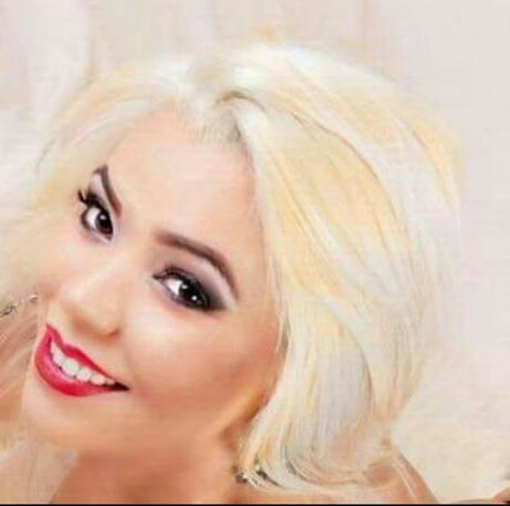 Blonda sexy24  glimpse