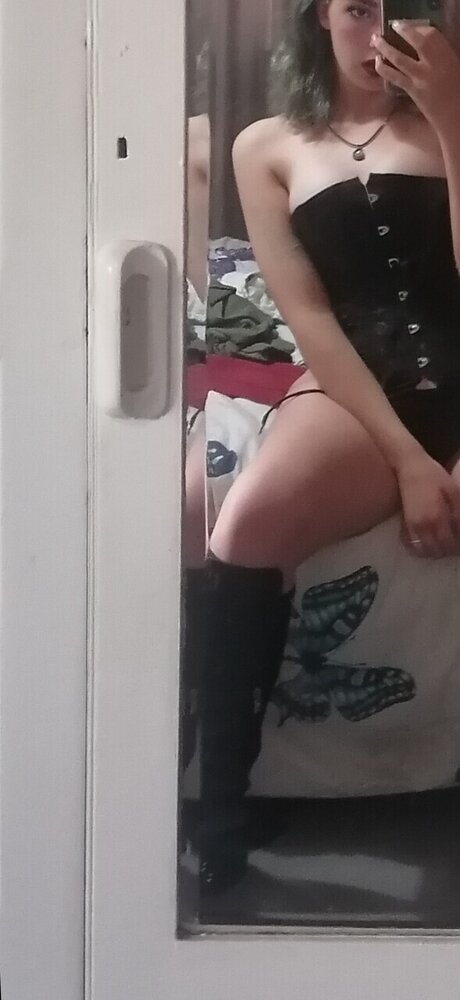 MissLucy onlyfans pics