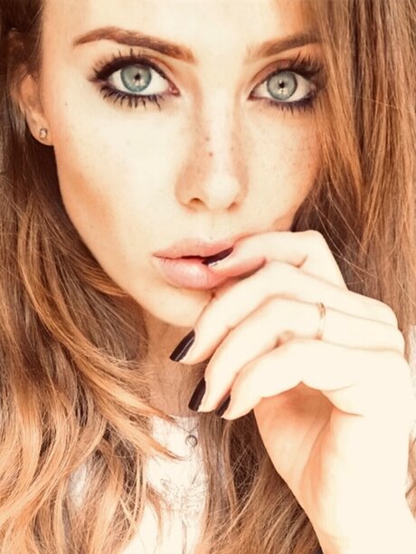 Assia Leone onlyfans xx