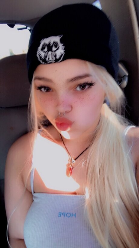 Sirinexs onlyfans content type