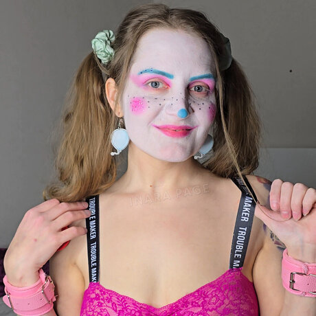 Inara Page aka Squishy the Clown Girl leaked nudes onlyfans