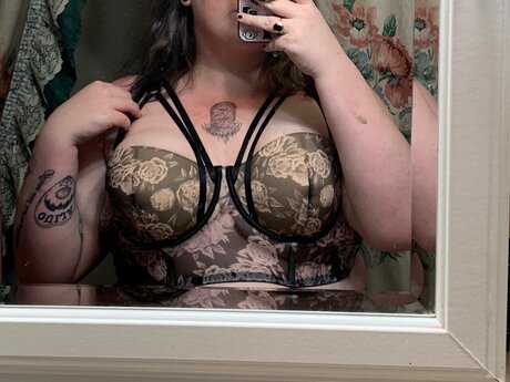 Big curvy Tori_ onlyfans leaka