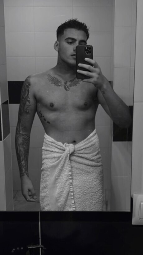 Jeray Barragan onlyfans photos