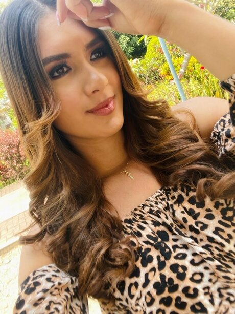 Kelly Uribe onlyfans page