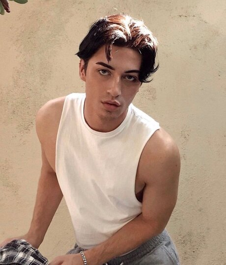 Aaron Wolfberg onlyfans nsfw