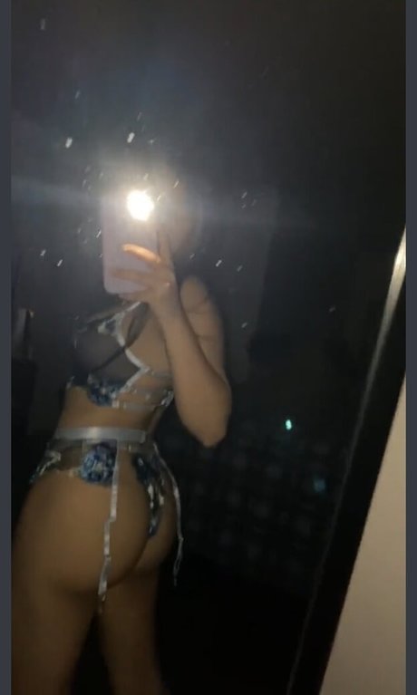 Shellyy13 onlyfans fotos