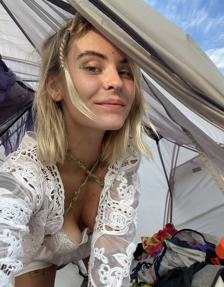 Eva Deli only fans pic