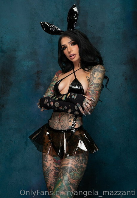 Angela Mazzanti only fans pictures