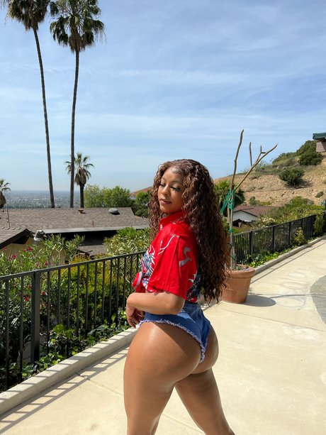 Saleema Mansur onlyfans exposed