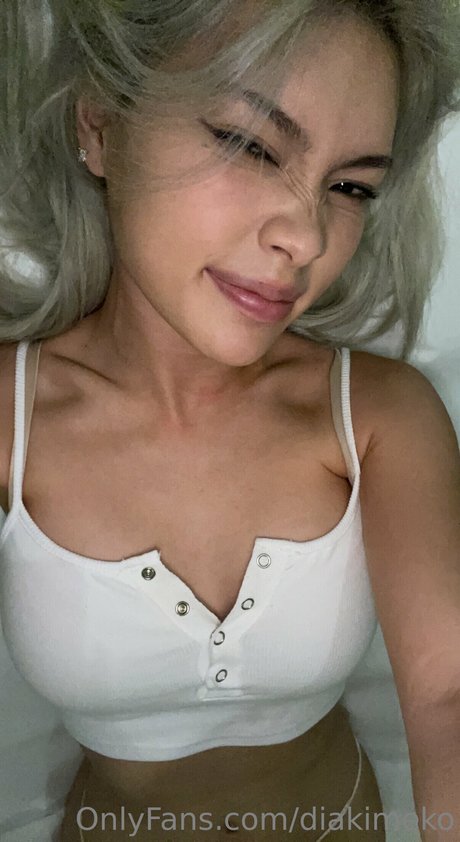 milf strip onlyfans pornographic galleries