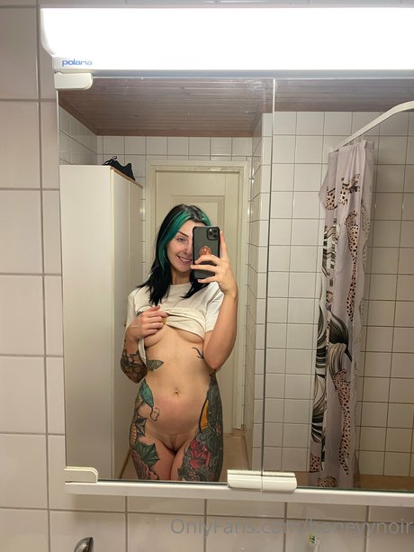 Honeyy Noir porn onlyfans leaks