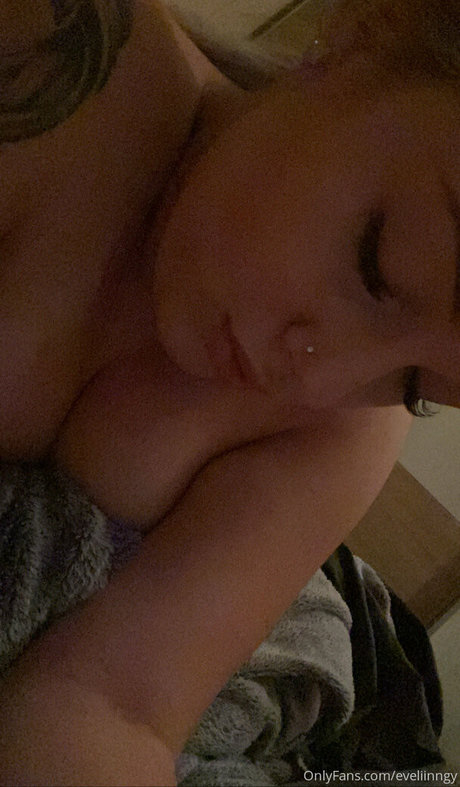 eveliinngy only fans photos