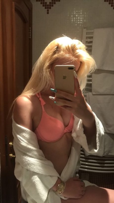 eveliinngy onlyfans nude