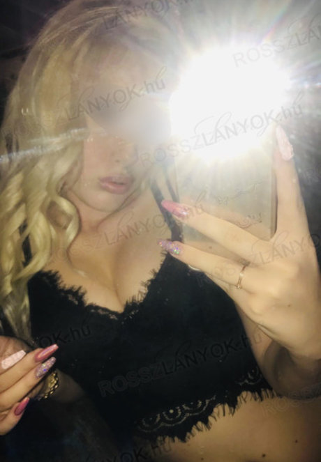 eveliinngy onlyfans post