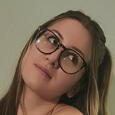 JadeMoon onlyfans leaked.