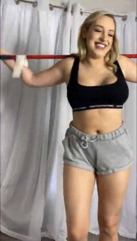 Jessie Sims nude onlyfans