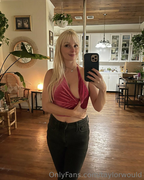 Taylorwould onlyfans leak ass
