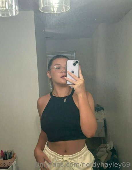 nerdyhayley69 naked only fans
