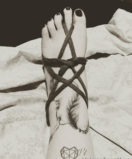 val acanthus nude onlyfans porn