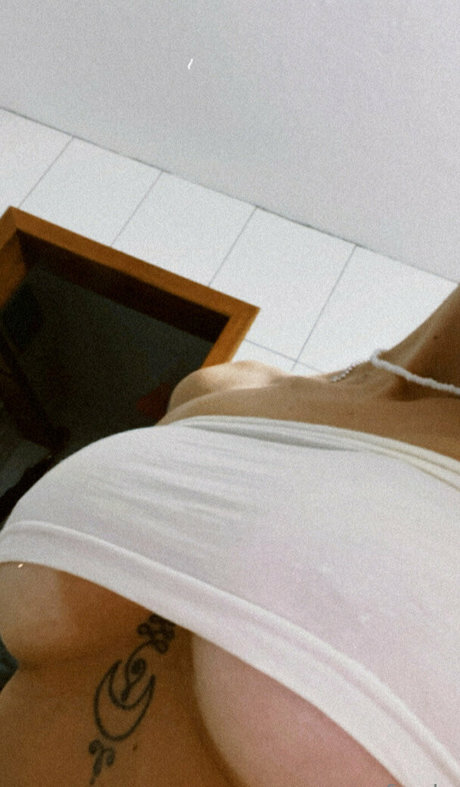 blonde petite onlyfans porn pictures