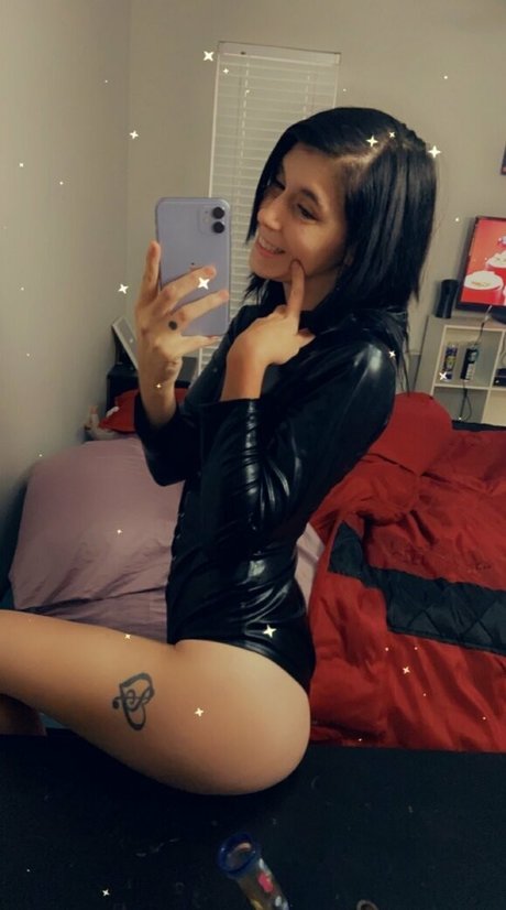 prettypixie113 is on onlyfans