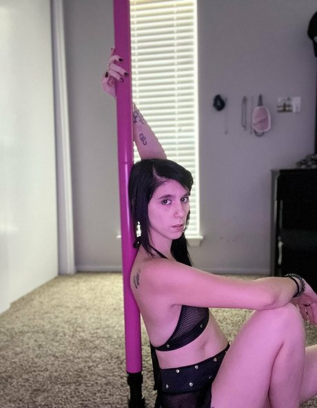 prettypixie113 free onlyfans