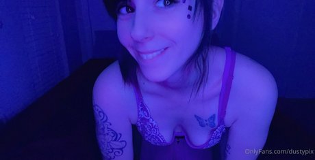 prettypixie113 onlyfans leak naked